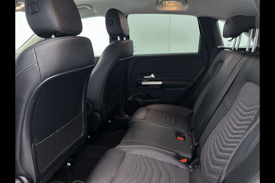 Mercedes-Benz B-Klasse 250 e Business Line Lichtmetalen velgen MBUX wide screen | Navigatie | Parking support | met camera achter | Inclusief 24 maanden Mercedes-Benz Certified garantie voor Europa.