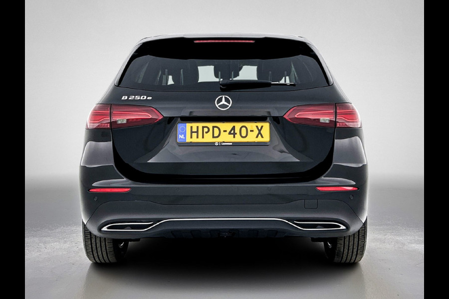 Mercedes-Benz B-Klasse 250 e Business Line Lichtmetalen velgen MBUX wide screen | Navigatie | Parking support | met camera achter | Inclusief 24 maanden Mercedes-Benz Certified garantie voor Europa.
