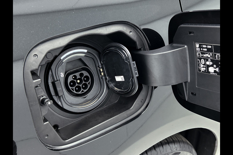 Mercedes-Benz B-Klasse 250 e Business Line Lichtmetalen velgen MBUX wide screen | Navigatie | Parking support | met camera achter | Inclusief 24 maanden Mercedes-Benz Certified garantie voor Europa.