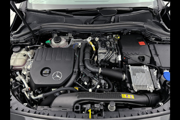 Mercedes-Benz B-Klasse 250 e Business Line Lichtmetalen velgen MBUX wide screen | Navigatie | Parking support | met camera achter | Inclusief 24 maanden Mercedes-Benz Certified garantie voor Europa.