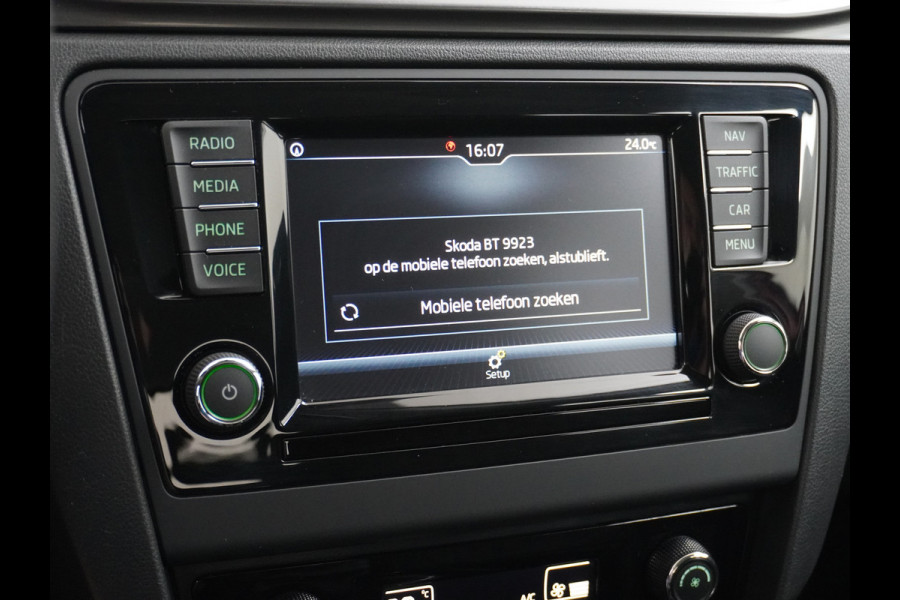 Škoda Rapid Spaceback T96PK Apple Carplay Android Auto Navi Ecc Cruise Control Stoelverwarming PDC DAB Plus Pakket Lmv 16" Bluetooth WLAN Mirror link Greentech Clever