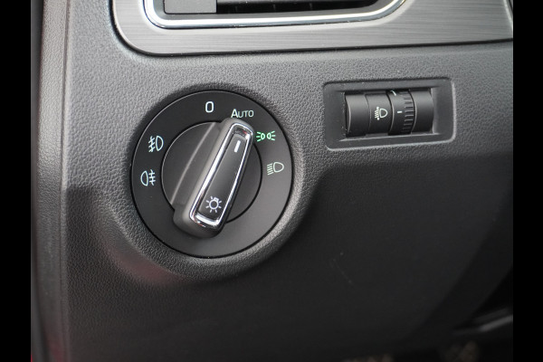 Škoda Rapid Spaceback T96PK Apple Carplay Android Auto Navi Ecc Cruise Control Stoelverwarming PDC DAB Plus Pakket Lmv 16" Bluetooth WLAN Mirror link Greentech Clever