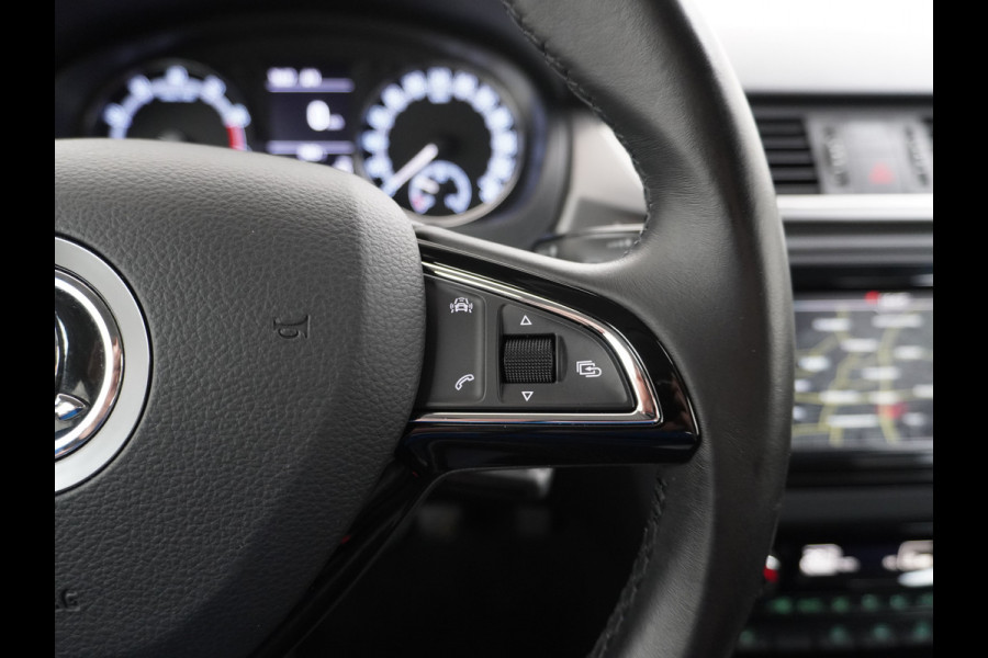 Škoda Rapid Spaceback T96PK Apple Carplay Android Auto Navi Ecc Cruise Control Stoelverwarming PDC DAB Plus Pakket Lmv 16" Bluetooth WLAN Mirror link Greentech Clever