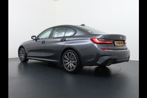 BMW 3-serie 330e High Executive CAMERA | ADAP. CRUISE | RIJKLAAR INCL. 12 MND. BOVAGGARANTIE