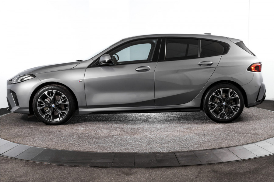 BMW 1-serie 120 M Sport (Nieuw Model) - Automaat | Dig. Cockpit | Adapt. Cruise | Stoelverw. | PDC | Camera | NAV + App. Connect | ECC | DAB | LM 18" | 0295