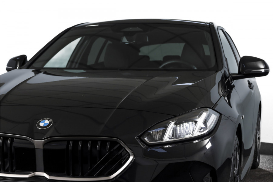 BMW 1-serie 120 M Sport (Nieuw Model) - Automaat | Dig. Cockpit | Adapt. Cruise | Stoelverw. | PDC | Camera | NAV + App. Connect | ECC | DAB | LM 18" | 4265