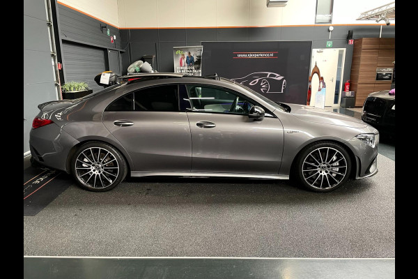 Mercedes-Benz CLA-Klasse AMG 35 4MATIC Premium Plus PANO