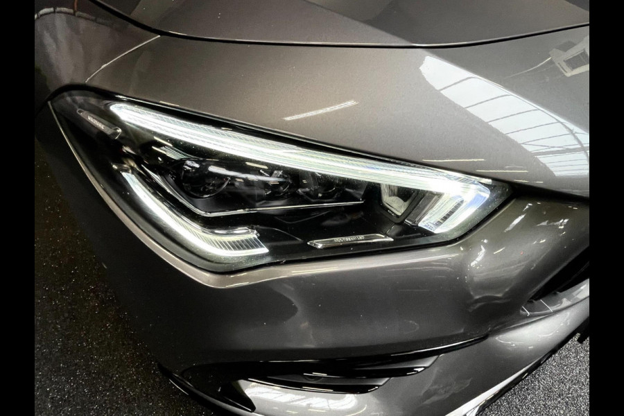 Mercedes-Benz CLA-Klasse AMG 35 4MATIC Premium Plus PANO