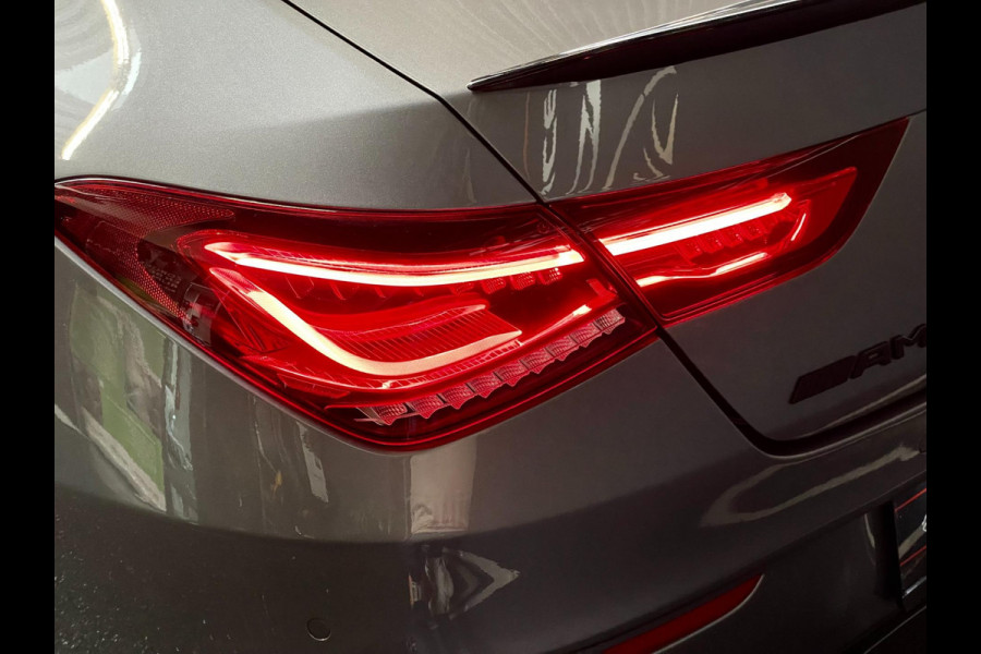 Mercedes-Benz CLA-Klasse AMG 35 4MATIC Premium Plus PANO