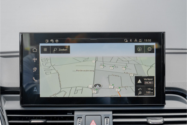 Audi Q5 50 TFSI e S Edition Pano Luchtvering ACC Camera Trekhaak