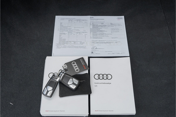 Audi Q5 50 TFSI e S Edition Pano Luchtvering ACC Camera Trekhaak