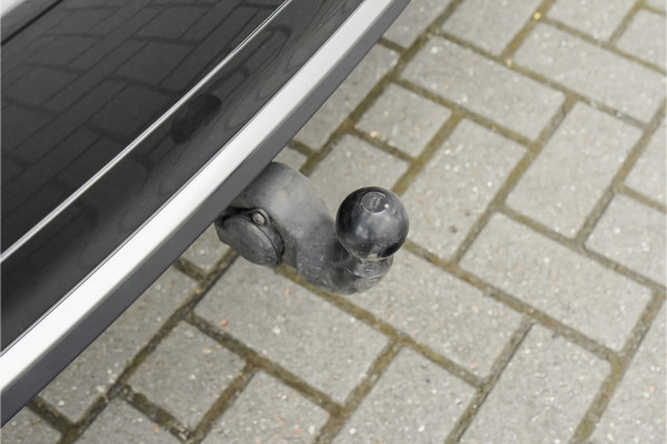 Audi Q5 50 TFSI e S Edition Pano Luchtvering ACC Camera Trekhaak