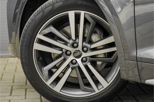 Audi Q5 50 TFSI e S Edition Pano Luchtvering ACC Camera Trekhaak