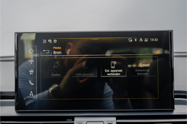 Audi Q5 50 TFSI e S Edition Pano Luchtvering ACC Camera Trekhaak