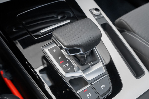 Audi Q5 50 TFSI e S Edition Pano Luchtvering ACC Camera Trekhaak