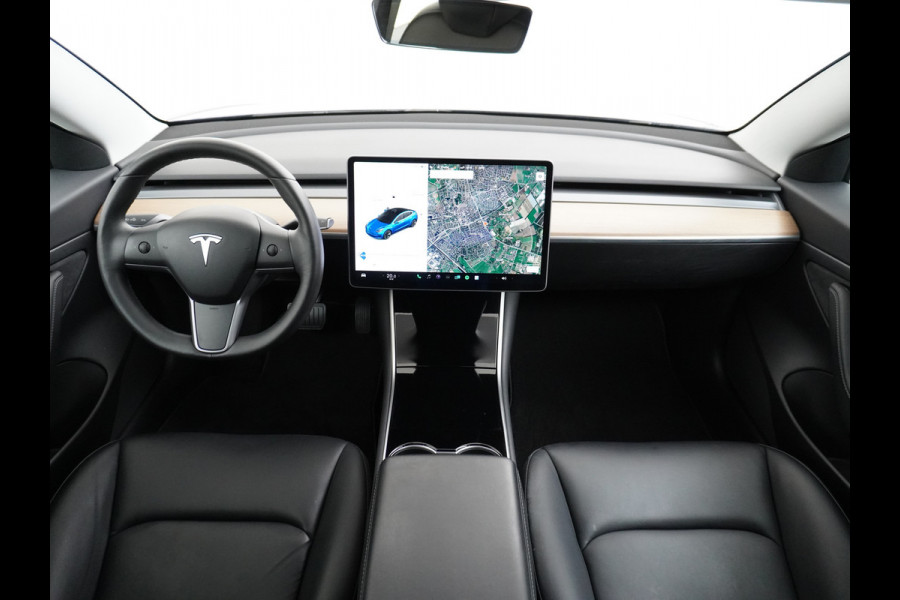 Tesla Model 3 RWD SR+ 60kWh 325PK Lmv 18" AutoPilot Leder PanoDak Adaptive-Cruise Lmv Camera's Elektr.-Stuur+Stoelen+Spiegels+Geheugen+Easy-En Navi LED Comfortstoelen ACC DAB Keyless en Voorverwarmen interieur via App One-Pedal-Drive Origineel Nederlandse auto tot 11kw laden thuis! Garantie Accu tot 10-03-2027 max 160.000km 1.584kg licht!