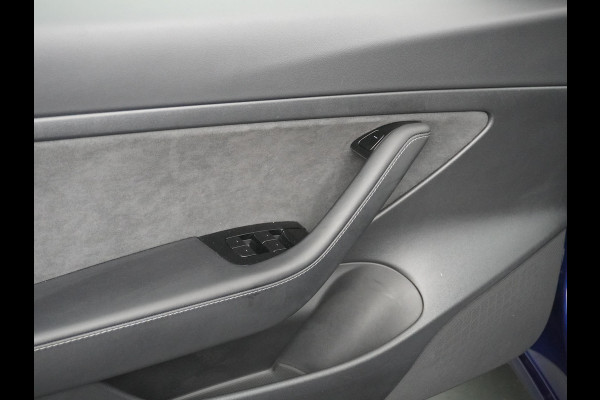 Tesla Model 3 RWD SR+ 60kWh 325PK Lmv 18" AutoPilot Leder PanoDak Adaptive-Cruise Lmv Camera's Elektr.-Stuur+Stoelen+Spiegels+Geheugen+Easy-En Navi LED Comfortstoelen ACC DAB Keyless en Voorverwarmen interieur via App One-Pedal-Drive Origineel Nederlandse auto tot 11kw laden thuis! Garantie Accu tot 10-03-2027 max 160.000km 1.584kg licht!