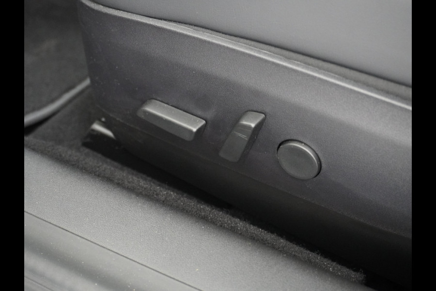 Tesla Model 3 RWD SR+ 60kWh 325PK Lmv 18" AutoPilot Leder PanoDak Adaptive-Cruise Lmv Camera's Elektr.-Stuur+Stoelen+Spiegels+Geheugen+Easy-En Navi LED Comfortstoelen ACC DAB Keyless en Voorverwarmen interieur via App One-Pedal-Drive Origineel Nederlandse auto tot 11kw laden thuis! Garantie Accu tot 10-03-2027 max 160.000km 1.584kg licht!