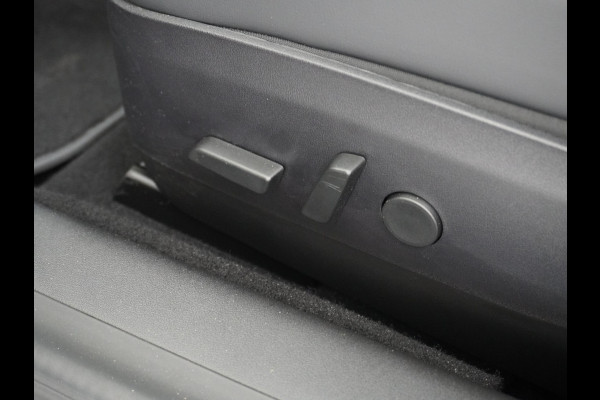 Tesla Model 3 RWD SR+ 60kWh 325PK Lmv 18" AutoPilot Leder PanoDak Adaptive-Cruise Lmv Camera's Elektr.-Stuur+Stoelen+Spiegels+Geheugen+Easy-En Navi LED Comfortstoelen ACC DAB Keyless en Voorverwarmen interieur via App One-Pedal-Drive Origineel Nederlandse auto tot 11kw laden thuis! Garantie Accu tot 10-03-2027 max 160.000km 1.584kg licht!
