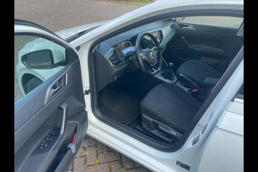 Volkswagen Polo 1.0 TSI Comfortline Connected Series / CarPlay