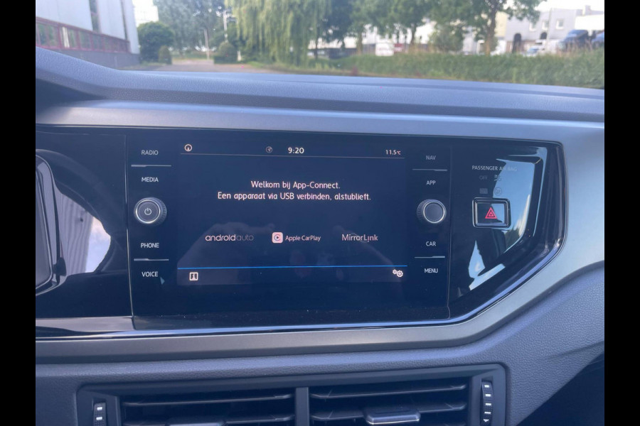 Volkswagen Polo 1.0 TSI Comfortline Connected Series / CarPlay