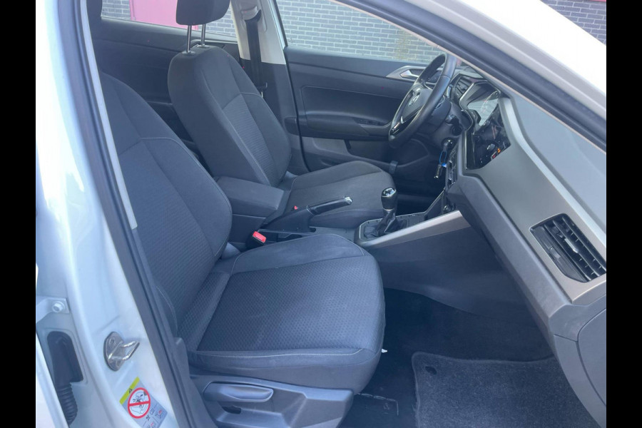Volkswagen Polo 1.0 TSI Comfortline Connected Series / CarPlay