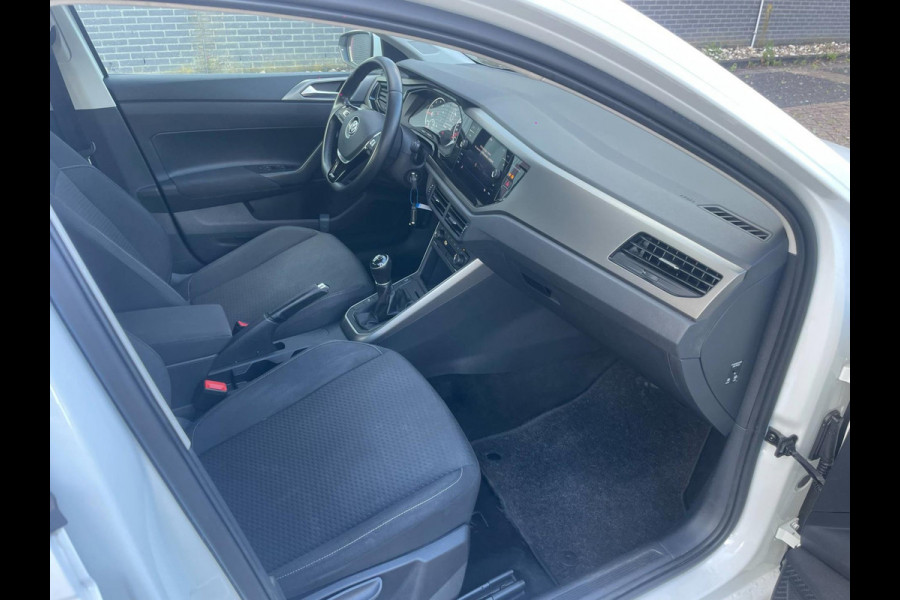 Volkswagen Polo 1.0 TSI Comfortline Connected Series / CarPlay