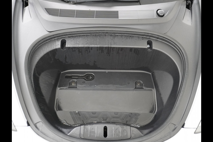 Tesla Model 3 2020 RWD SR+ 60kWh 325PK Lmv 18" AutoPilot Leder PanoDak Adaptive-Cruise Lmv Camera's Elektr.-Stuur+Stoelen+Spiegels+Geheugen+Ea Navi LED Comfortstoelen ACC DAB Keyless en Voorverwarmen interieur via App One-Pedal-Drive Origineel Nederlandse auto tot 11kw laden thuis! Garantie Accu tot 16-3-2028 max 160.000km 1.584kg licht!
