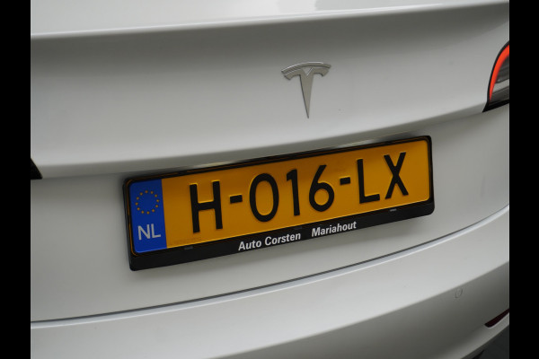 Tesla Model 3 2020 RWD SR+ 60kWh 325PK Lmv 18" AutoPilot Leder PanoDak Adaptive-Cruise Lmv Camera's Elektr.-Stuur+Stoelen+Spiegels+Geheugen+Ea Navi LED Comfortstoelen ACC DAB Keyless en Voorverwarmen interieur via App One-Pedal-Drive Origineel Nederlandse auto tot 11kw laden thuis! Garantie Accu tot 16-3-2028 max 160.000km 1.584kg licht!