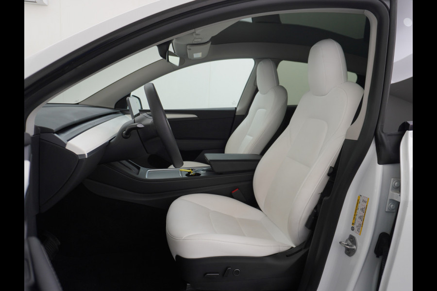 Tesla Model Y Long Range 514PK AWD 75kWh Ivoor-Interieur LMV 20" Warmtepomp Full-Self-Driving Computer 3 Leder Stoelverwarming-V+A+Stuur Adap. Keyless PDC-a+v Elek.Achterklep Lmv Led Standkachel 4WD LR 1e Eigenaar, origineel Nederlands Geleverd, Accu/Motor-Garantie 03-12-2029 of 192.000km