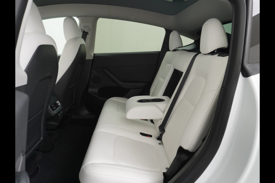Tesla Model Y Long Range 514PK AWD 75kWh Ivoor-Interieur LMV 20" Warmtepomp Full-Self-Driving Computer 3 Leder Stoelverwarming-V+A+Stuur Adap. Keyless PDC-a+v Elek.Achterklep Lmv Led Standkachel 4WD LR 1e Eigenaar, origineel Nederlands Geleverd, Accu/Motor-Garantie 03-12-2029 of 192.000km