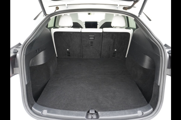 Tesla Model Y Long Range 514PK AWD 75kWh Ivoor-Interieur LMV 20" Warmtepomp Full-Self-Driving Computer 3 Leder Stoelverwarming-V+A+Stuur Adap. Keyless PDC-a+v Elek.Achterklep Lmv Led Standkachel 4WD LR 1e Eigenaar, origineel Nederlands Geleverd, Accu/Motor-Garantie 03-12-2029 of 192.000km