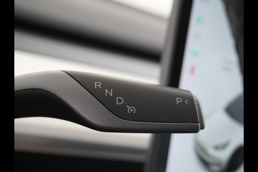 Tesla Model Y Long Range 514PK AWD 75kWh Ivoor-Interieur LMV 20" Warmtepomp Full-Self-Driving Computer 3 Leder Stoelverwarming-V+A+Stuur Adap. Keyless PDC-a+v Elek.Achterklep Lmv Led Standkachel 4WD LR 1e Eigenaar, origineel Nederlands Geleverd, Accu/Motor-Garantie 03-12-2029 of 192.000km