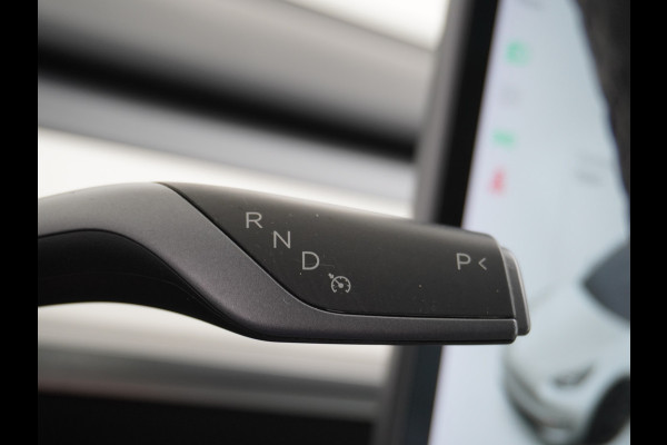 Tesla Model Y Long Range 514PK AWD 75kWh Ivoor-Interieur LMV 20" Warmtepomp Full-Self-Driving Computer 3 Leder Stoelverwarming-V+A+Stuur Adap. Keyless PDC-a+v Elek.Achterklep Lmv Led Standkachel 4WD LR 1e Eigenaar, origineel Nederlands Geleverd, Accu/Motor-Garantie 03-12-2029 of 192.000km