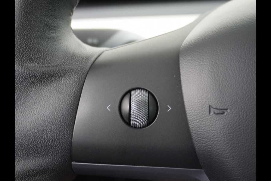 Tesla Model Y Long Range 514PK AWD 75kWh Ivoor-Interieur LMV 20" Warmtepomp Full-Self-Driving Computer 3 Leder Stoelverwarming-V+A+Stuur Adap. Keyless PDC-a+v Elek.Achterklep Lmv Led Standkachel 4WD LR 1e Eigenaar, origineel Nederlands Geleverd, Accu/Motor-Garantie 03-12-2029 of 192.000km