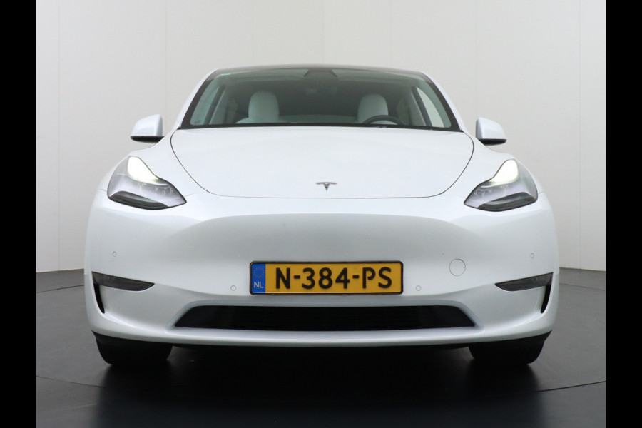 Tesla Model Y Long Range 514PK AWD 75kWh Ivoor-Interieur LMV 20" Warmtepomp Full-Self-Driving Computer 3 Leder Stoelverwarming-V+A+Stuur Adap. Keyless PDC-a+v Elek.Achterklep Lmv Led Standkachel 4WD LR 1e Eigenaar, origineel Nederlands Geleverd, Accu/Motor-Garantie 03-12-2029 of 192.000km