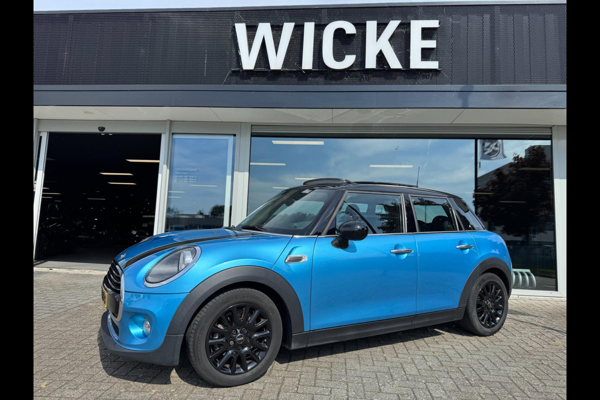 MINI Mini 1.5 Cooper Panorama Navigatie PDC 5 deurs Leer 136 PK MINI Mini 1.5 Cooper Panorama Navigatie PDC 5 deurs Leer 136 PK