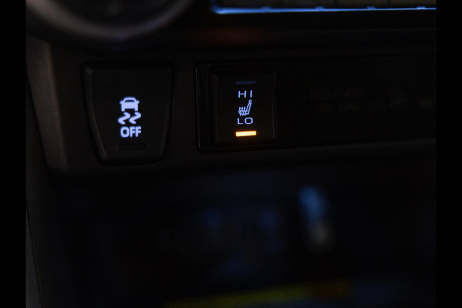 Toyota RAV4 2.5 Hybrid Bi-Tone / 218pk / Achteruitrij camera / Stoelverwarming /