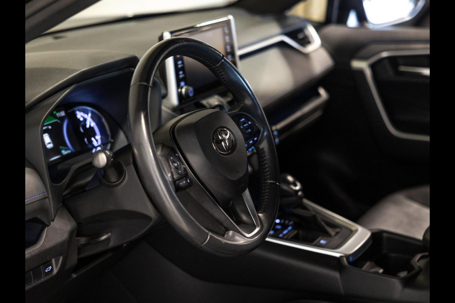 Toyota RAV4 2.5 Hybrid Bi-Tone / 218pk / Achteruitrij camera / Stoelverwarming /