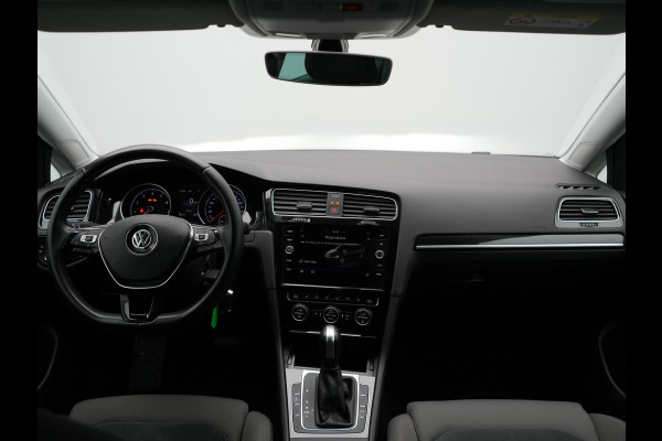 Volkswagen GOLF Variant 1.5 TSI Highline 150pk DSG | Adaptive Cruise | Carplay | Stoelverwarming/Stoelmassage | Navigatie | Spraakbediening | Sportstoelen |