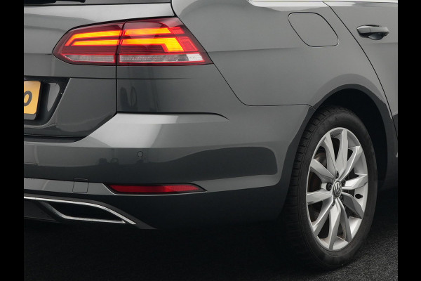 Volkswagen GOLF Variant 1.5 TSI Highline 150pk DSG | Adaptive Cruise | Carplay | Stoelverwarming/Stoelmassage | Navigatie | Spraakbediening | Sportstoelen |