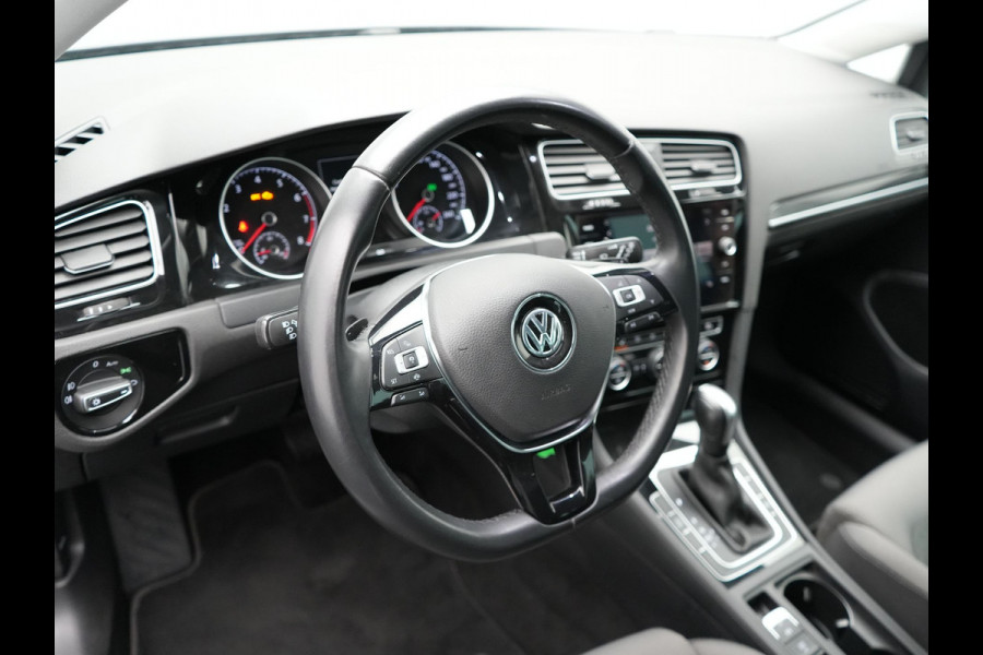 Volkswagen GOLF Variant 1.5 TSI Highline 150pk DSG | Adaptive Cruise | Carplay | Stoelverwarming/Stoelmassage | Navigatie | Spraakbediening | Sportstoelen |