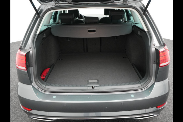 Volkswagen GOLF Variant 1.5 TSI Highline 150pk DSG | Adaptive Cruise | Carplay | Stoelverwarming/Stoelmassage | Navigatie | Spraakbediening | Sportstoelen |