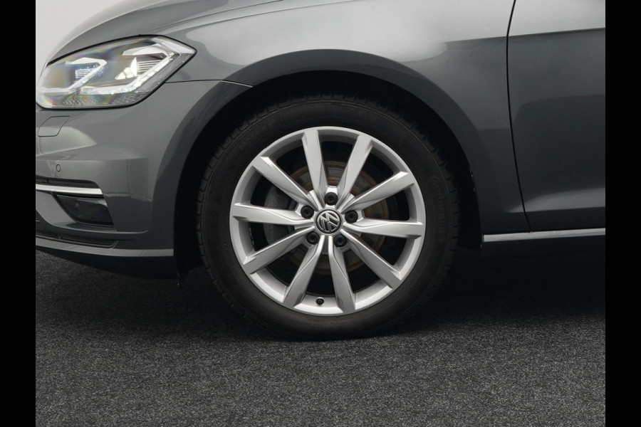 Volkswagen GOLF Variant 1.5 TSI Highline 150pk DSG | Adaptive Cruise | Carplay | Stoelverwarming/Stoelmassage | Navigatie | Spraakbediening | Sportstoelen |