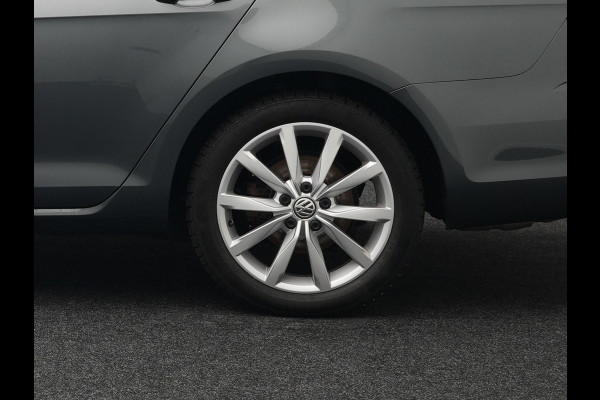Volkswagen GOLF Variant 1.5 TSI Highline 150pk DSG | Adaptive Cruise | Carplay | Stoelverwarming/Stoelmassage | Navigatie | Spraakbediening | Sportstoelen |