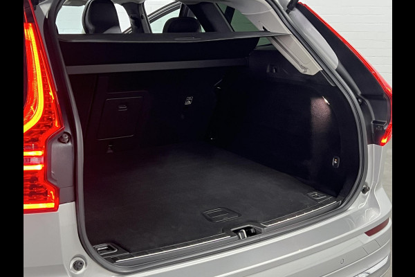 Volvo XC60 2.0 T6 Plug-in hybrid AWD Inscription Exp. Open dak | Trekhaak | Adapt. Cruise | Keyless | Camera