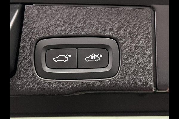 Volvo XC60 2.0 T6 Plug-in hybrid AWD Inscription Exp. Open dak | Trekhaak | Adapt. Cruise | Keyless | Camera