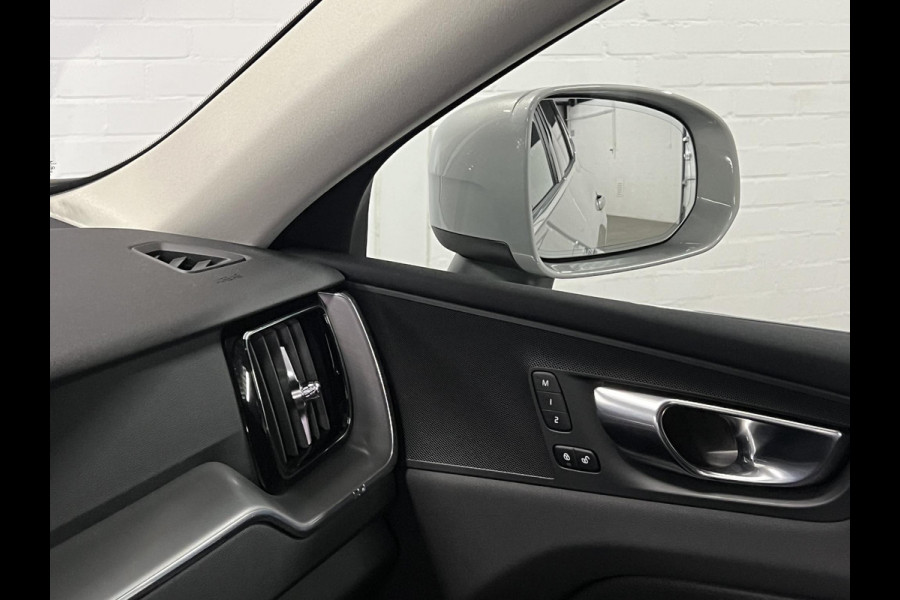 Volvo XC60 2.0 T6 Plug-in hybrid AWD Inscription Exp. Open dak | Trekhaak | Adapt. Cruise | Keyless | Camera
