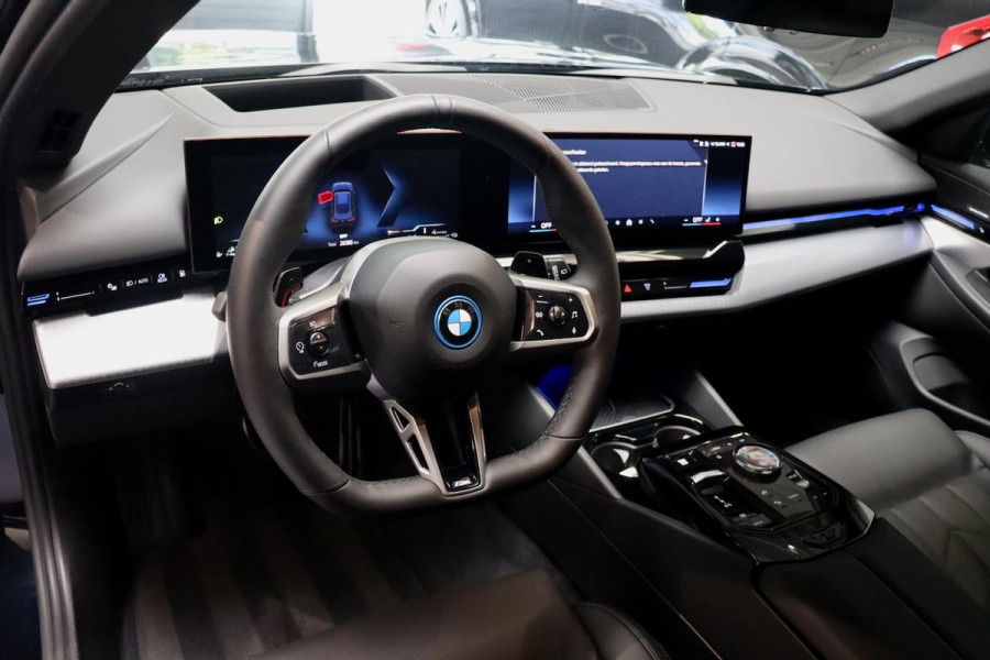 BMW 5 Serie 530e Touring NL|M Sport|Hud|TrkHK 530e