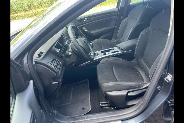 Renault Mégane 1.3 TCe Limited / trekhaak / navigatie